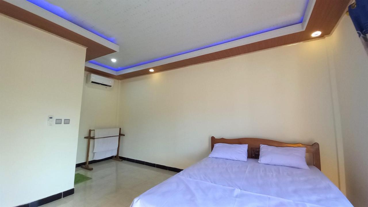 Benedict Guesthouse By Mori Hospitality Labuan Bajo Esterno foto