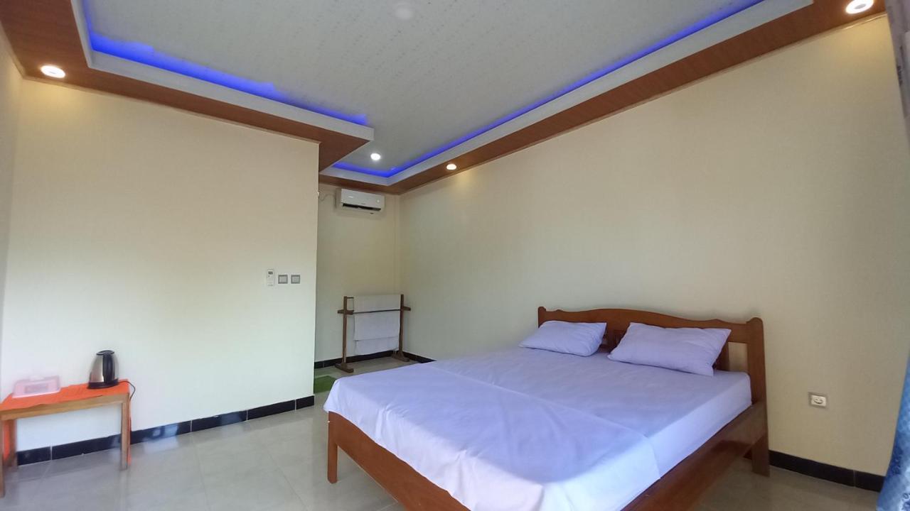 Benedict Guesthouse By Mori Hospitality Labuan Bajo Esterno foto