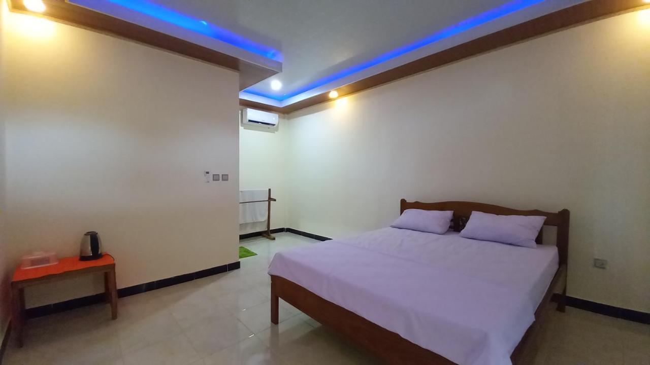 Benedict Guesthouse By Mori Hospitality Labuan Bajo Esterno foto